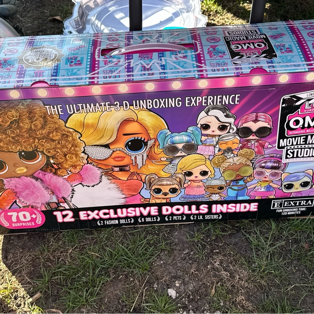 L.O.L. Surprise! Pink and Purple Exclusive Dolls Set
